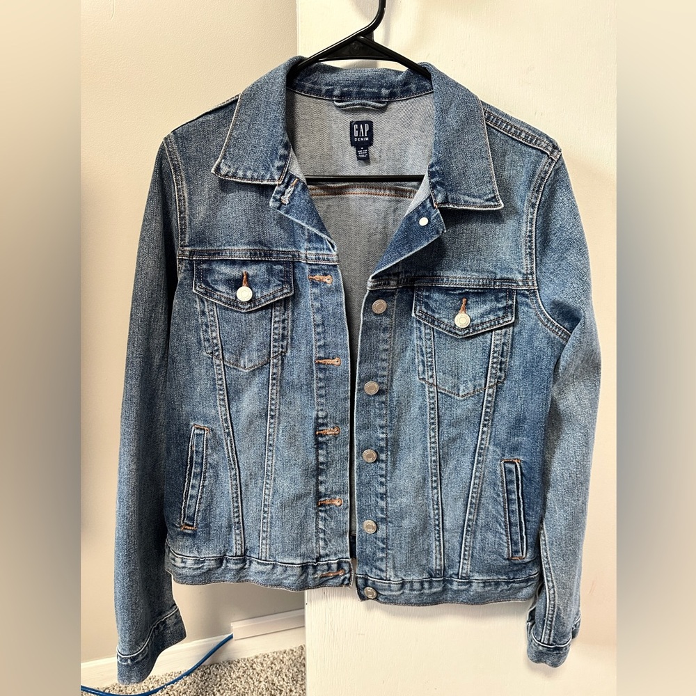 GAP women denim jacket